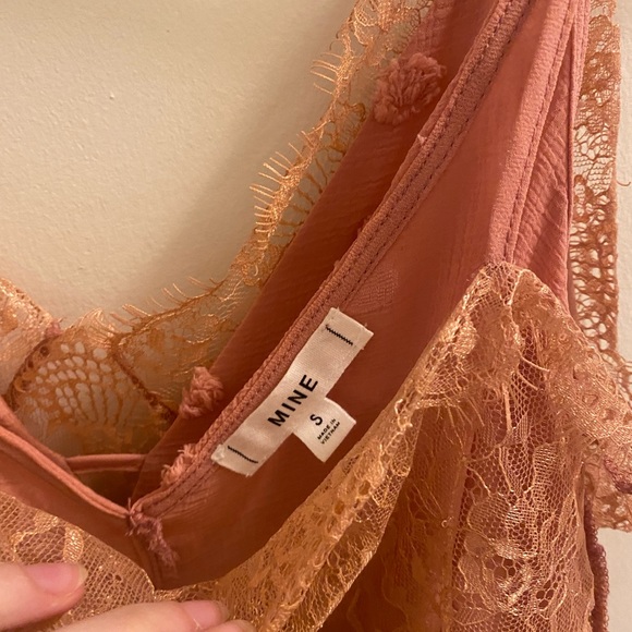 Size S peachy blouse - Picture 4 of 6